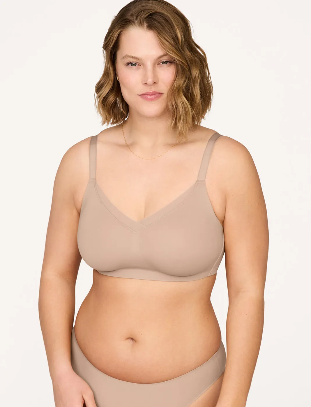 24/7® Classic Wireless Crossover Minimizer Bra